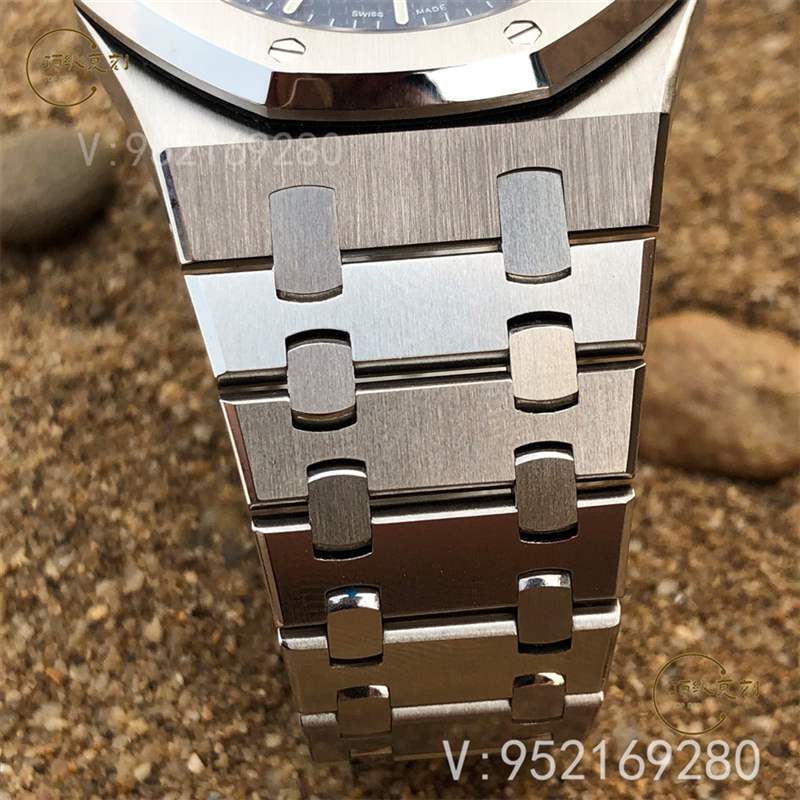 XF廠愛彼15202鋼王復刻質(zhì)量怎么樣,會出現(xiàn)一眼假嗎-復刻表