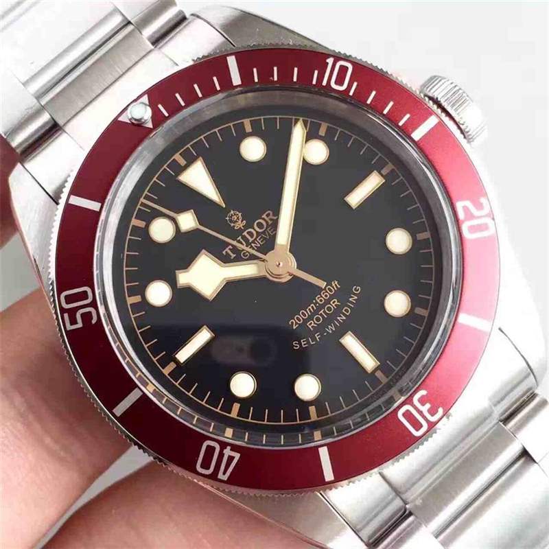 ZF廠帝舵碧灣系列M79230R-0003小紅盾復(fù)刻表做工怎么樣-復(fù)刻表