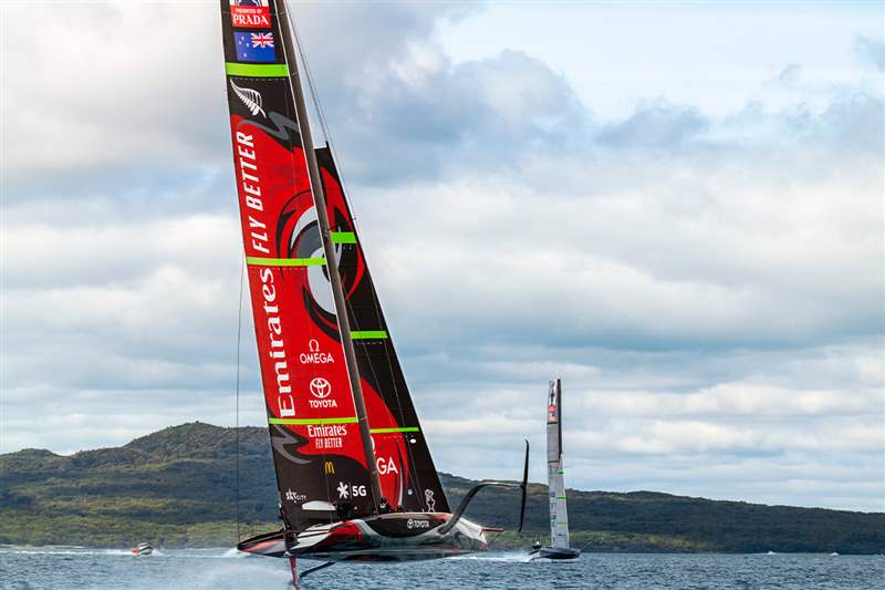 歐米茄海馬300米《美國杯》紅藍特別款計時腕表-復刻表