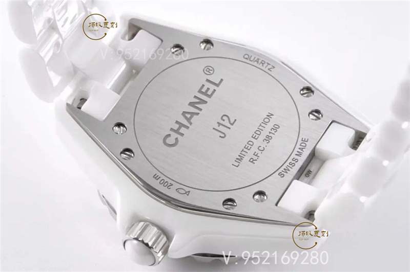 XF廠香奈兒J12系列陶瓷石英女士復(fù)刻表粉盤(pán)做工怎么樣-復(fù)刻表