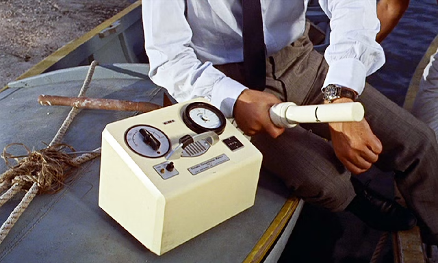 看電影肖恩康納利起源于詹姆斯邦德戴著勞力士潛艇參考的角色。6538在'博士。不'-復刻表