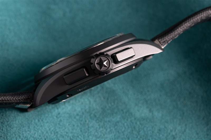 真力時(shí)推出全新Pilot系列，配備Pilot Automatic和Pilot Big Date Flyback-復(fù)刻表