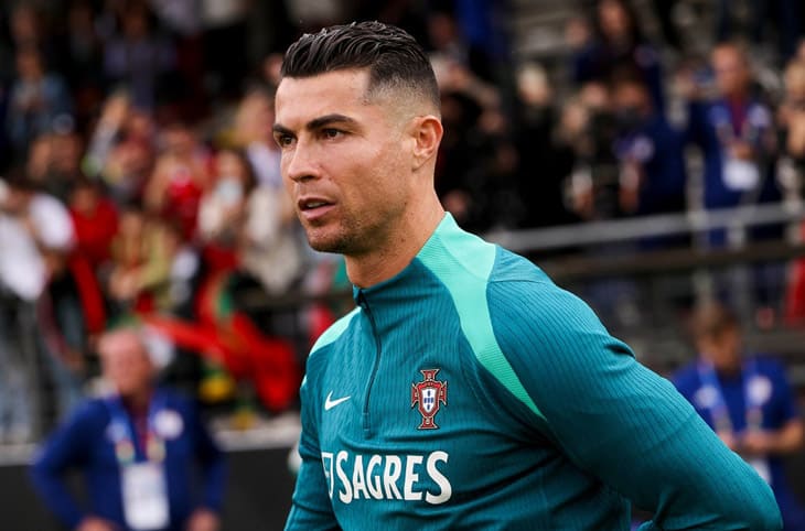 擁有無(wú)數(shù)名表的C羅 竟連平價(jià)大眾石英表也收藏！-復(fù)刻表